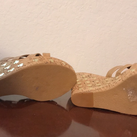 Shoes - Picture 6 of 10